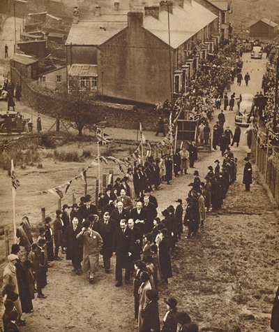 Velkommen til Monmouthshire - King Edward ved Abertillery, november 1936 1937. av Unbekannt