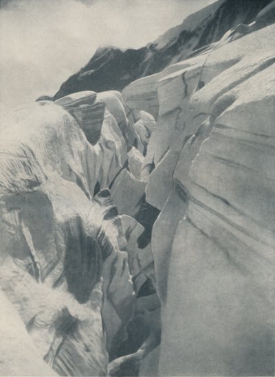Gjespende bresprekken av The Bergli Above Grindelwald, c1935 av Unbekannt