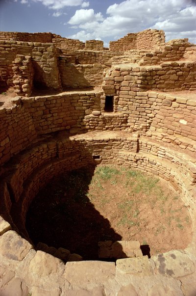 Inngang til en Kiva, bygget ca. 1000-1300-tallet (bilde) (se også 229600) av Unbekannt Unbekannt