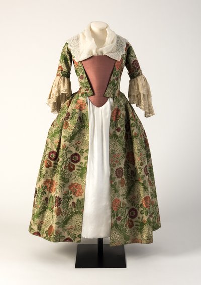 Grønn og rosa brokadevevd silke åpen kappe, 1730-tallet (silke) av Unbekannt Unbekannt