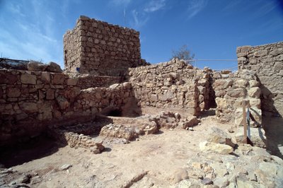 Rester av festningspalasset, bygget av Herodes den store (73-4 f.Kr.) ca. 37-31 f.Kr. av Unbekannt Unbekannt