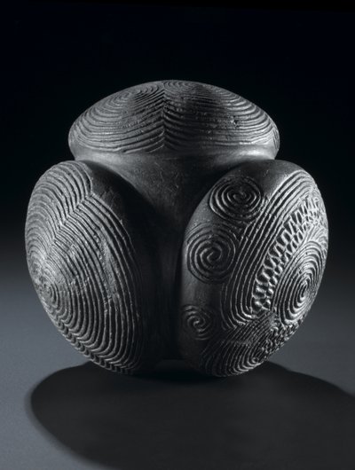 Utskåret ball fra Glass Hill, Towie, Aberdeenshire, neolitisk, ca. 3000 f.Kr. av Unbekannt