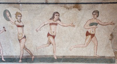 Chamber of the Ten Maidens eller mosaikken til "Bikini-jentene". Generelt sett på det øvre panelet: vekt, skivekasting og løping. 3. - 4. århundre. Roman Villa of the Casale, Sicilia. UNESCO nettsted. av William M. Timlin