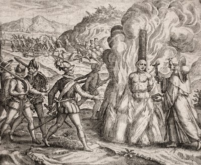 Beskrivelse av forbrytelsene som ble påført indianerne av de spanske kolonistene - Conquistadorer som brenner på bålet en indianer som nektet å konvertere til den katolske troen. Religiøse av fransiskanerordenen (gravering) "" Narratio regionum i av Unbekannt