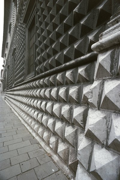 Detalj av fasaden til Palazzo dei Diamanti, Ferrara, Italia (bilde) av Benjamin Baud