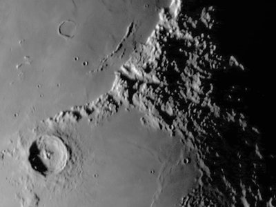 Eratosthenes-krateret, c 2005-2006 av Unbekannt