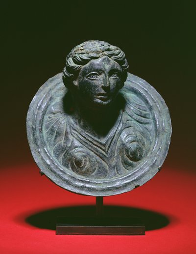 Gallo-romersk repouse applique rundell med byste av en kvinne, 2.-3. århundre e.Kr. (bronse) av Unbekannt