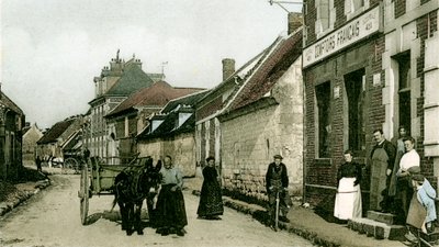 Les Comptoirs Français, en matvarefilial, i Remy, ca. 1900 og 1914 av Benjamin Baud