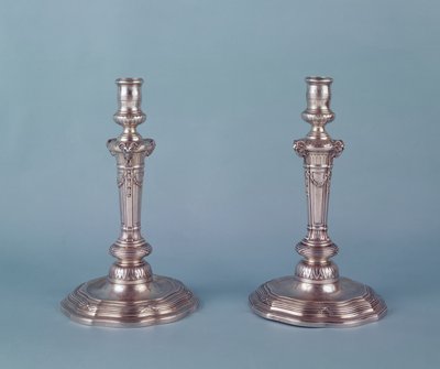 Louis XV lysestaker i sølv av Unbekannt