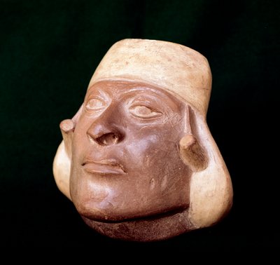 Pre-columbiansk kunst, mochica-sivilisasjon: terrakottavase som representerer en manns hode - 200 f.Kr.-700 e.Kr. - Lima, National Museum of Anthropology and Archaeology, Peru - Pre-columbian kunst, Moche-sivilisasjon av Unbekannt