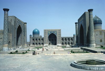 Registan, med de tre muhammedanske religiøse høyskolene (madrasahs) (bilde) av Unbekannt