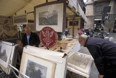 Bod som selger trykk, Piazza del Carmine, Milano, Lombardia, Italia av Unbekannt