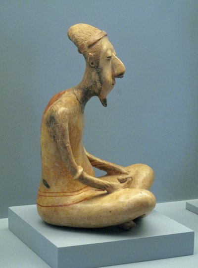 Statuett av en mediterende gammel mann, Lagunillas, sen preklassisk-tidlig klassisk periode, 300 f.Kr.-600 e.Kr. av Unbekannt