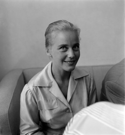 SKUESPILLEREN MARIA SCHELL PÅ XVII INTERNASJONAL FILM FESTIVAL I VENICE LIDO - 1956 av Unbekannt
