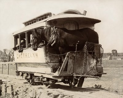 The Cherrelyn Horse Car, Denver, Colorado, ca. 1890 (s/hvitt-bilde) av Nicolas Liez
