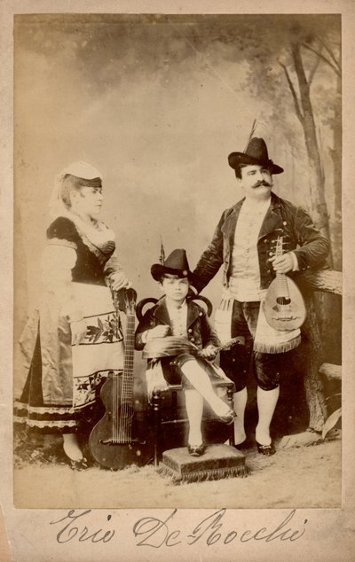 Bocchi Trio, Lombardia, ca. 1880 (s/hvitt-bilde) av Unbekannter Künstler