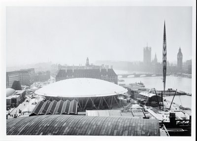 Utsikt over Dome of Discovery bygget for Festival of Britain, åpnet 4. mai 1951 (s/hv-bilde) av Unbekannt