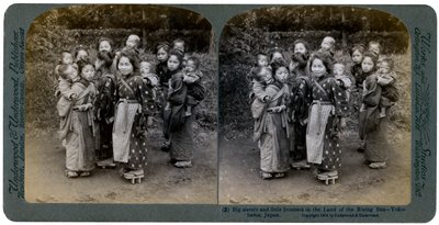 Storesøstre og småbrødre i Land of the Rising Sun, Yokohama, Japan, 1904 av Underwood and Underwood