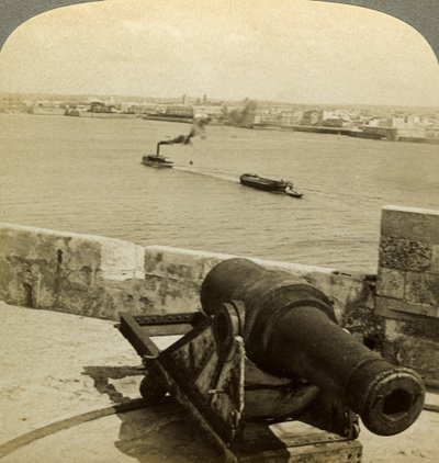 Cannon, Morro Castle, Havana, Cuba. av Underwood and Underwood
