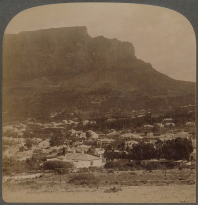 Cape Town og Table Mountain, vest for foten av Signal Hill, Sør-Afrika, 1902. av Underwood and Underwood