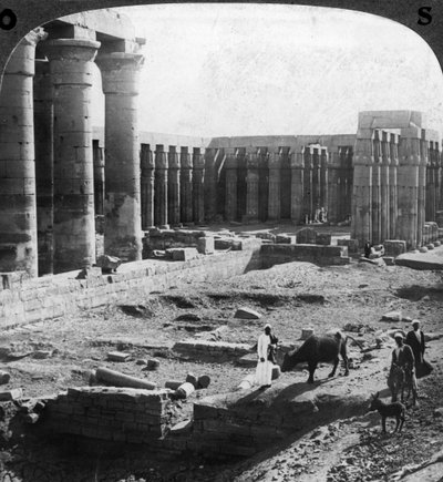 Luxor-tempelet, Theben, Egypt, ca 1900. av Underwood and Underwood