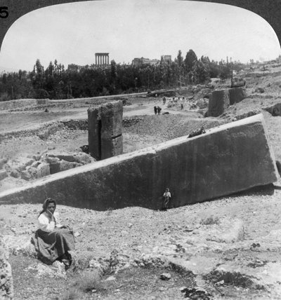 Ruinene av Baalbek Balabakk, Syria, 1900. av Underwood and Underwood