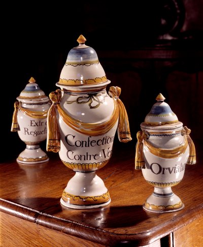 Apotekergryter i fajanse. Macon fra 1600-tallet, Hotel Dieu av Unknown artist