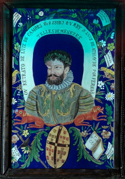 Samling med dikt av den portugisiske poeten Luis Vaz de Camoes (1525-1580) dekorerer portrett. Det 16. århundre. Lisboa, Nasjonalmuseet for antikk kunst av Unknown artist