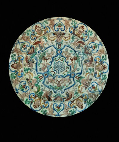 Fajansetallerken, dekorert med groteske ornamenter … av Unknown artist