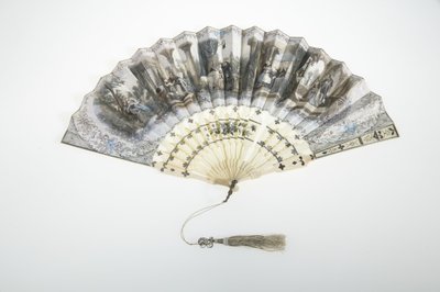 Vifte, ca. 1850, malt papir, ben, sølv og dusk med silke- og metalltråd, ukjent produsent av Unknown artist