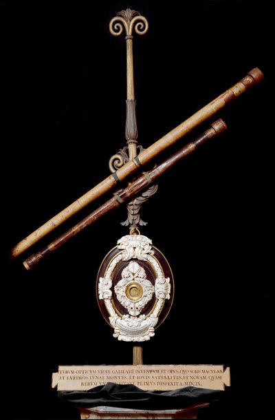 Objektivlinse og astronomisk ramme fra Galilea eller Galileo Galilei (1564-1642). 1610. Museum for vitenskapshistorie, Firenze av Unknown artist