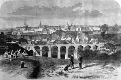 Utsikt over Luxembourg by. 1800-talls gravering. av Unknown artist