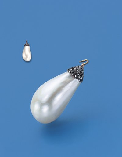 Antikk perleanheng av Unknown artist