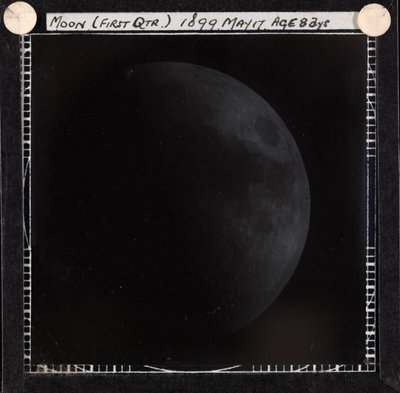 Astronomisk glassplate av månen i første kvartal (1899) av Unknown artist