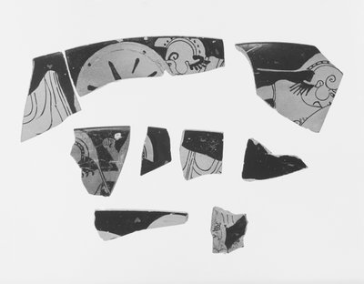 Kylix-fragment med rød figur på loftet av Unknown artist