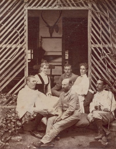 Gruppe tatt på Nortekande Bungalow av Unknown artist