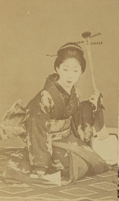 [Knelende japansk kvinne] av Unknown artist