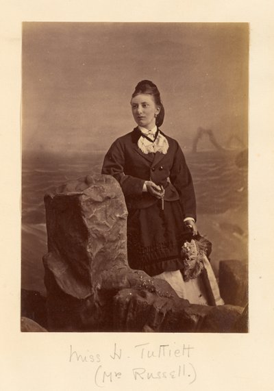 Frøken H. Tuttiett (fru Russell) av Unknown artist