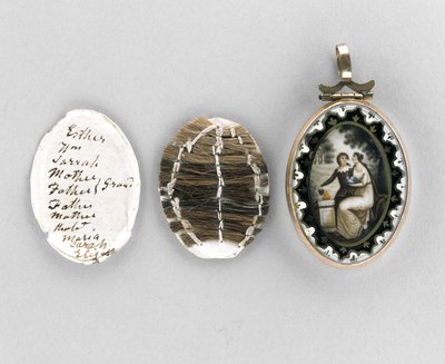 Anheng, ca. 1800 (akvarell på elfenben, emalje, hår, forgylt, silke og glass) av Unknown artist