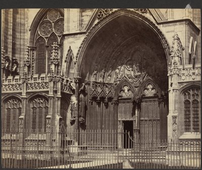 [Portal av en katedral] av Unknown artist