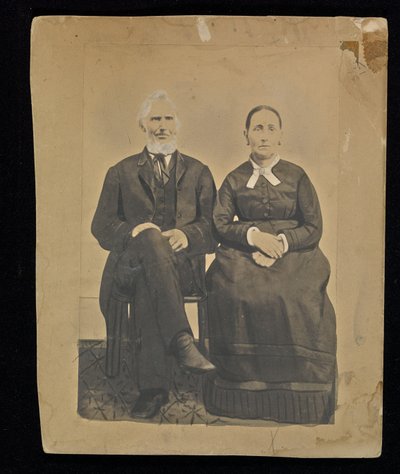 [Portrett av et sittende par] av Unknown artist