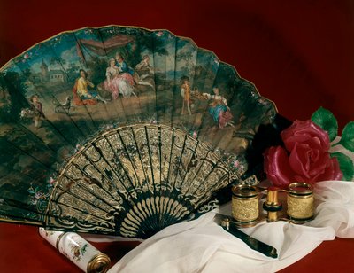 Teatertilbehør: vifte og kikkert. 18. århundre. Paris, dekorativ kunst av Unknown artist