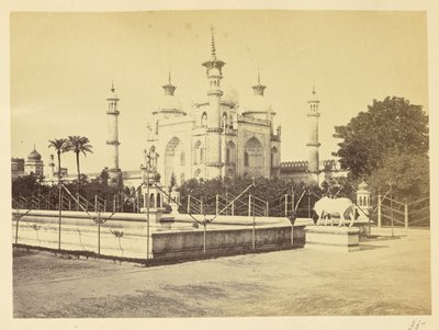 [Zinat Algiyas grav i Hussainabad Imambara-komplekset, Lucknow] av Unknown artist