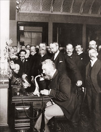 Alexandre Graham Bell (1847-1922) ved innvielsen av langdistanselinjen fra New York til Chicago, 18. oktober av Unknown photographer
