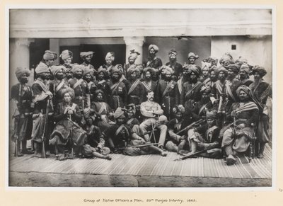 Gruppe av innfødte offiserer og menn, 20. Punjab Infantry av Unknown photographer