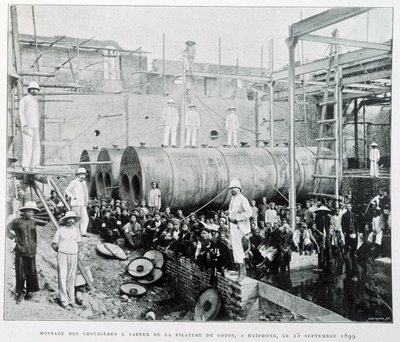 Installasjon av dampkjeler av Haiphong bomull spinning 25/9/1899 - i "" Le Tonkin en 1900" av Robert Dubois. av Unknown photographer
