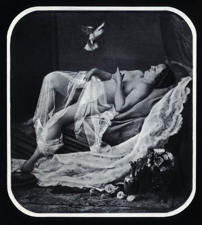 Naken kvinne forlenget rundt 1850 Anonym fotografering av Unknown photographer
