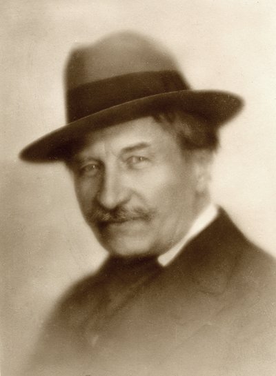 Portrett av Gustave Charpentier (1860–1956), fransk komponist. av Unknown photographer