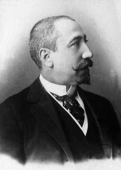 Portrett av Jacques Anatole Francois Thibault dit Anatole France (1844-1942), forfatter og journalist valgt til Academy Francaise i 1896. av Unknown photographer