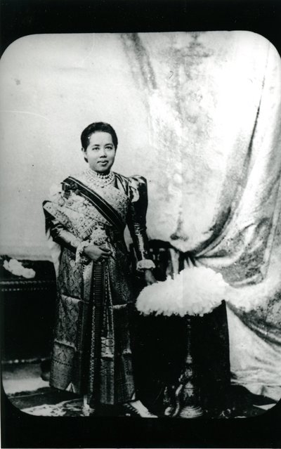 Dronning Saovabha Phongsri, ca. 1880 (s/hvitt-bilde) av Unknown photographer